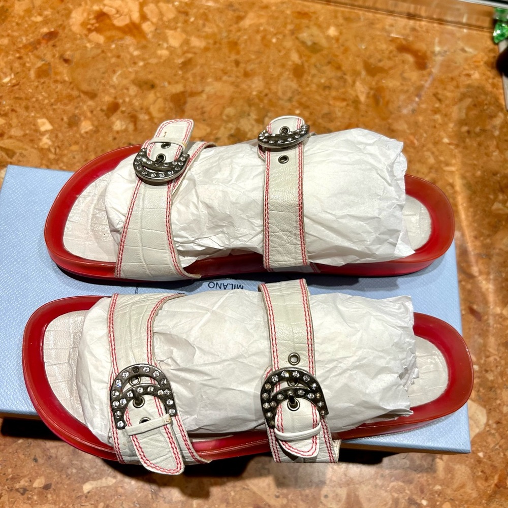 ‼️SOLD‼️STUART WEITZMAN SLIPPERS